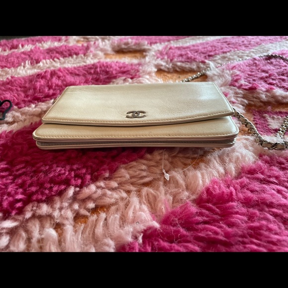 CHANEL Handbags - Chanel Caviar White Wallet on Chain